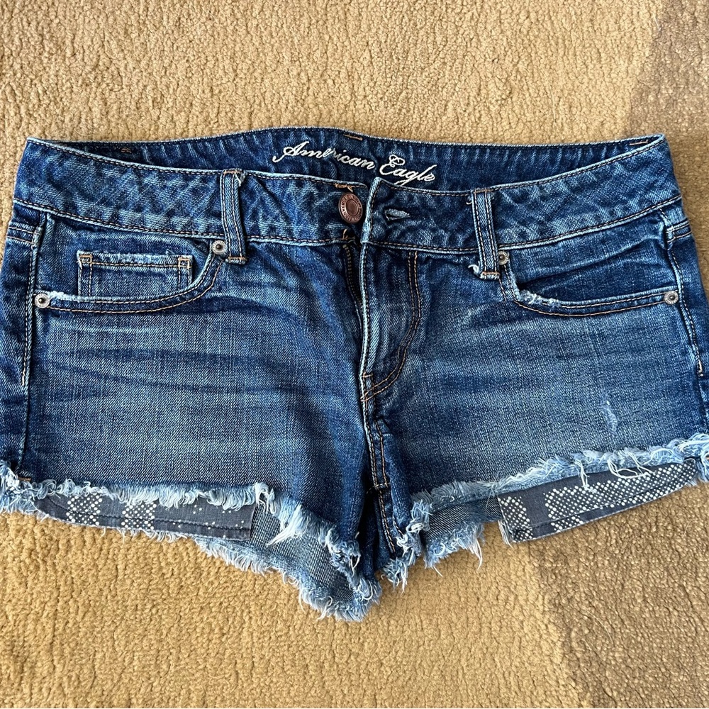 American Eagle Outfitters Women's Frayed Hem Jean Shorts
